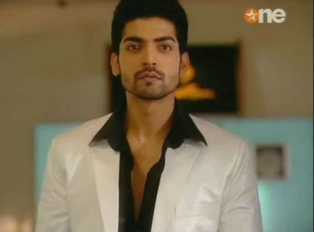 1201 - GEET - Hui Sabse Parayi - Caps IV