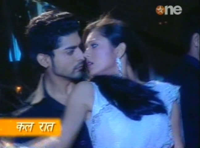 1210 - GEET - Hui Sabse Parayi - Caps IV