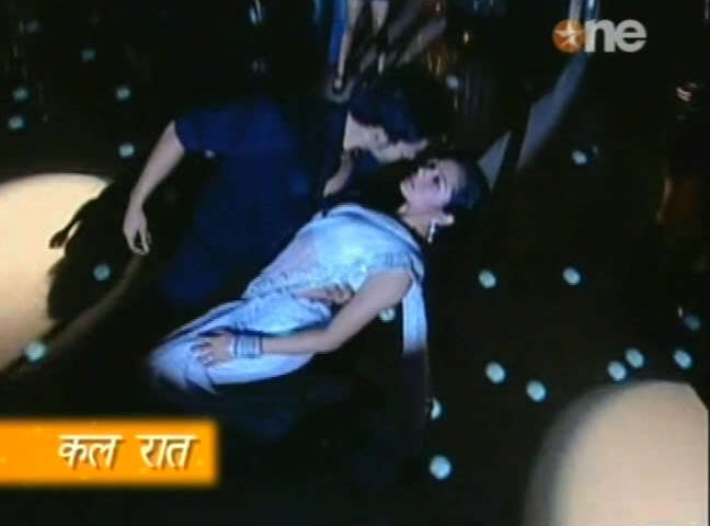 1217 - GEET - Hui Sabse Parayi - Caps IV