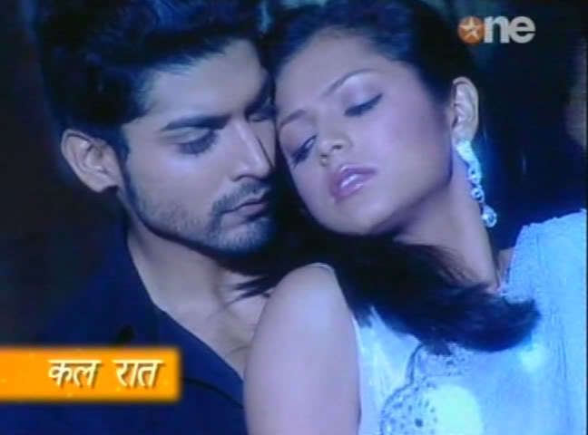 1232 - GEET - Hui Sabse Parayi - Caps IV