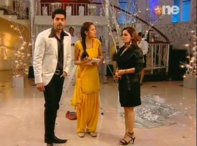 1092 - GEET - Hui Sabse Parayi - Caps IV