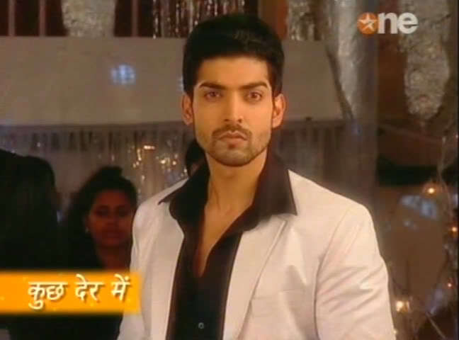 1226 - GEET - Hui Sabse Parayi - Caps IV