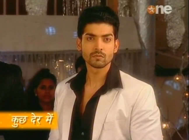 1227 - GEET - Hui Sabse Parayi - Caps IV