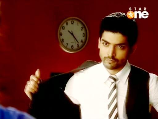 vlcsnap152944 - GEET - Hui Sabse Parayi - Caps IV