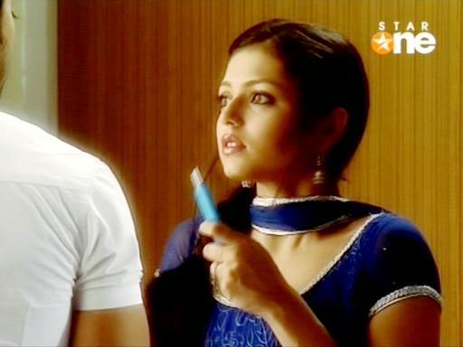 vlcsnap152977 - GEET - Hui Sabse Parayi - Caps IV