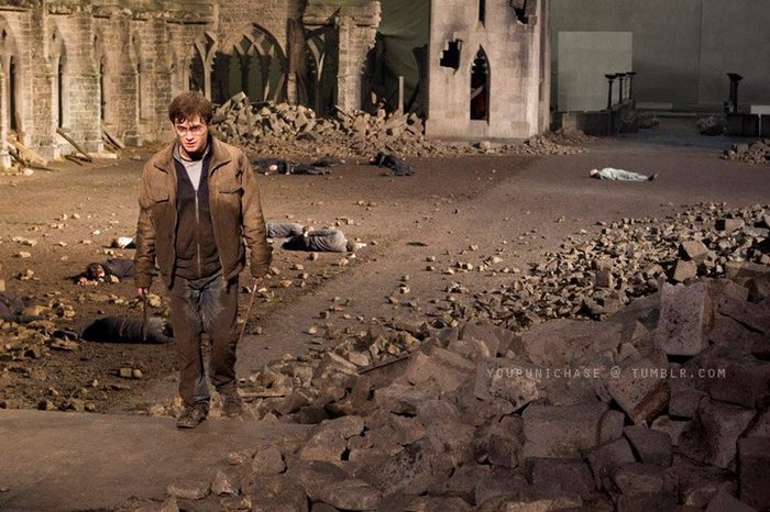 209 - Harry Potter si Talismanele Mortii 2010-2011