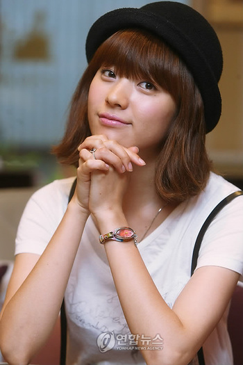 Korea smiling Angel Han Hyo Joo (1)