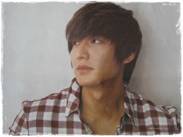 296067_300072080009212_149605571722531_1470174_1414978764_n - Lee Min Ho 2012