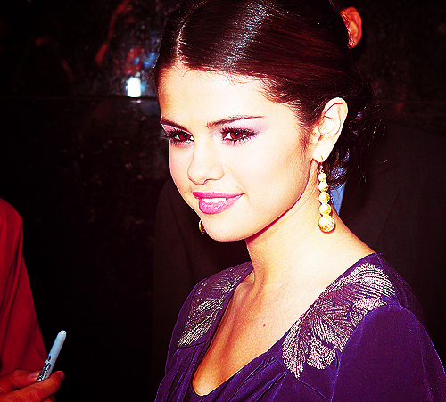 tumblr_lp8xgzJUtS1qleox1o1_500 - 0  Selenaaaa xD