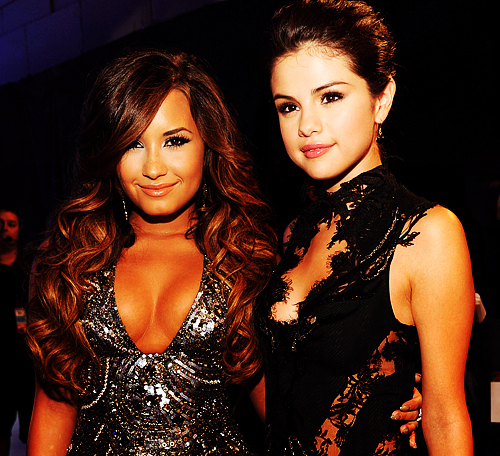 tumblr_lqq2t252fy1qbt8b8o1_500_large - 0    Selena Marie Gomez