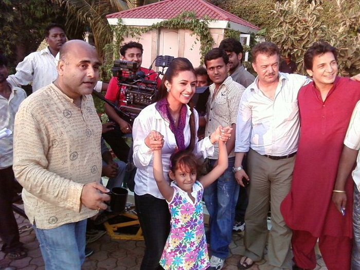 37904_1306544676268_1610083346_678470_4211823_n - divyanka tripathi