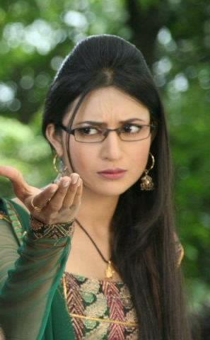 304915_2175319096701_1058547072_2405134_1868707553_n - divyanka tripathi
