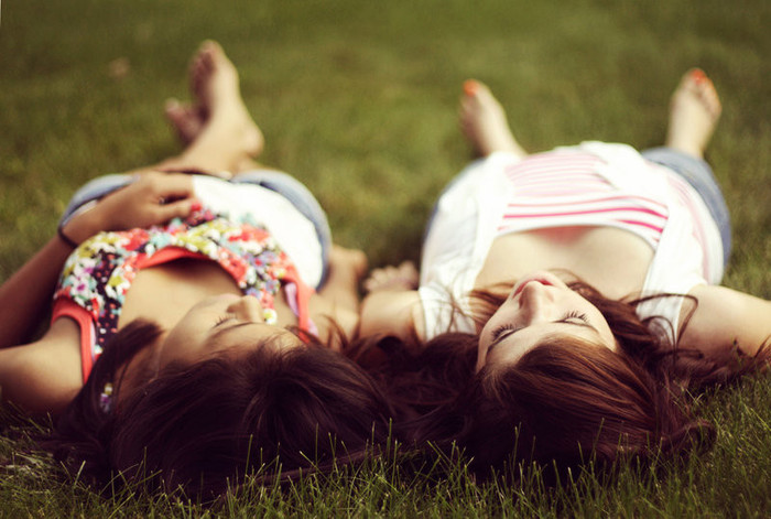 Pentru ca stim sa avem secrete!