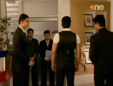 527cf4cc6db1537579cc_12