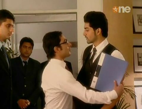 527cf4cc6db1537579cc_14