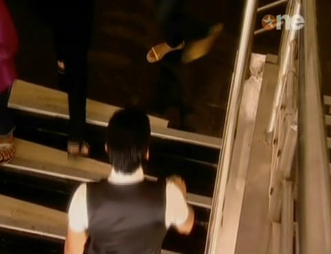 527cf4cc6db1537579cc_36 - GEET - Hui Sabse Parayi - Caps V