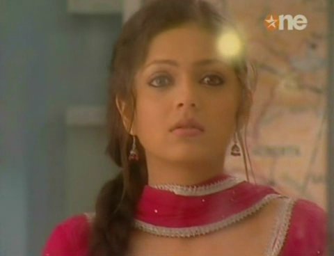 527cf4cc6db1537579cc_52 - GEET - Hui Sabse Parayi - Caps V