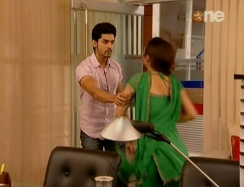 2e4332d564a9d45b3b4f_39