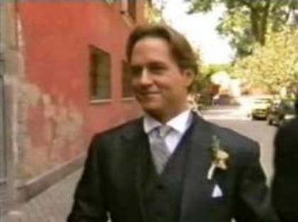 descărcare (7) - Guy Ecker