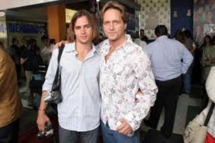 descărcare (12) - Guy Ecker