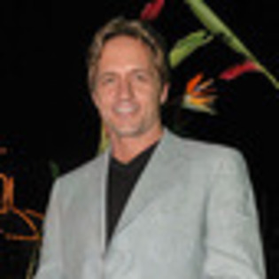 guy-ecker-791626l-thumbnail_gallery