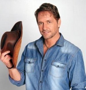 307826_114145678687409_107211252714185_67145_1445216_n - Guy Ecker