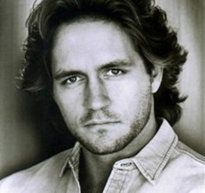 319071_113563732078937_107211252714185_64051_2958793_n - Guy Ecker