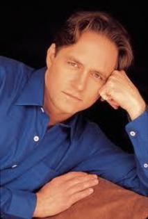 374029_162313583867050_362616693_n - Guy Ecker