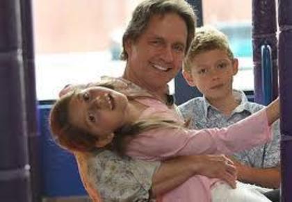 382201_162318080533267_132941760137566_251351_946013201_n - Guy Ecker