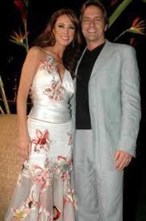 318441_145520558879686_132941760137566_199350_918511418_n