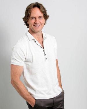 303943_143296285768780_132941760137566_192334_933026116_n