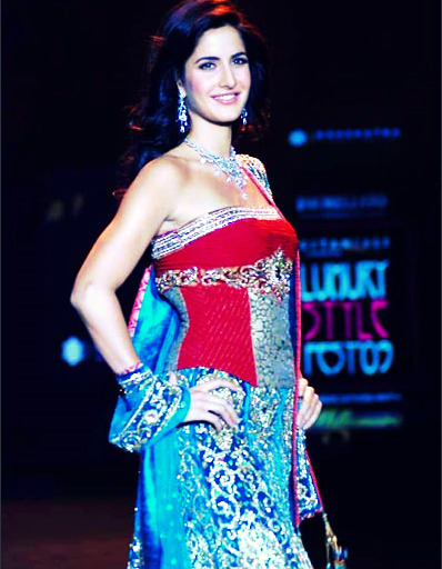 tumblr_l7xx3pYAwm1qd17e7o1_400 - Katrina Kaif