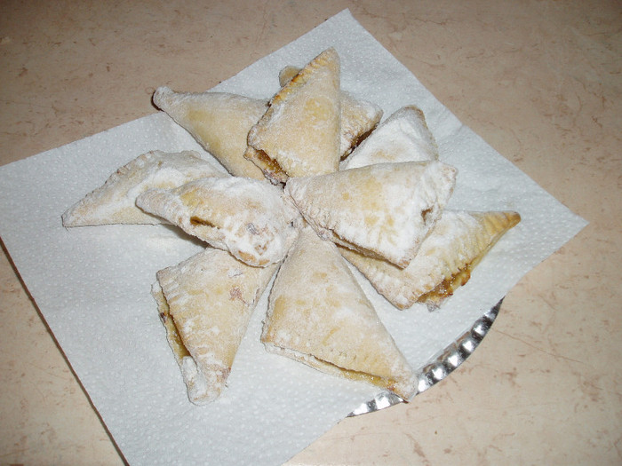 tot incerc aluat facut in casa
