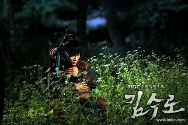 44298622_YIBSNFIRD - Koreea love