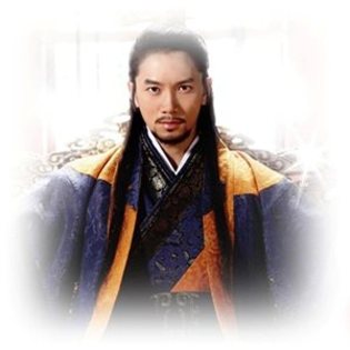 Ji Seong as Kim Su Ro