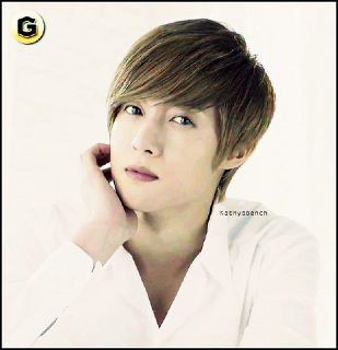 419927_351500538228247_104241489620821_1142237_396119546_n - Kim Hyun Joong 2012