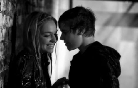D: :]] gata :]]] A: Ohh da dar sunt emotionata!!!