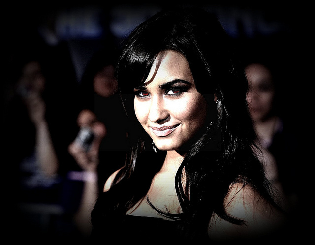 5006374538_9d9bb01a19_z - demi lovato vampir