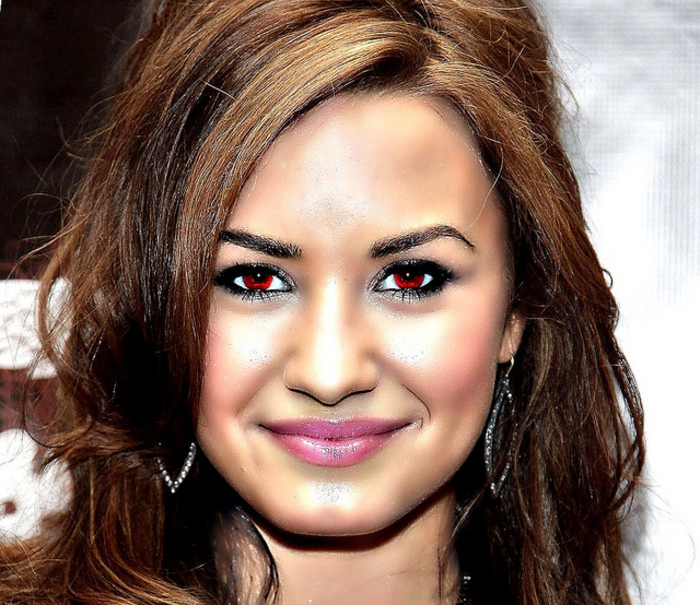 5368246695_af065d5fc5_z - demi lovato vampir