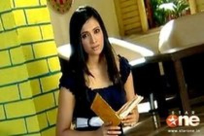 64626876_QUXIYRC3 - Dill Mill Gaye