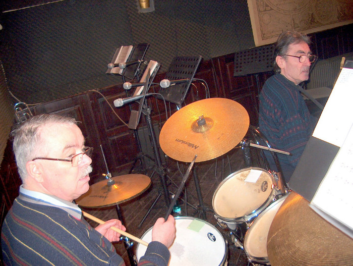 Aseara-n club la Dean's 2 Aseara-n club la Dean's 2