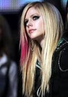 2 - Avril Lavigne