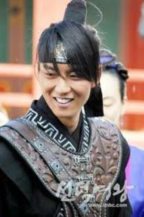 images (3) - kim nam gil