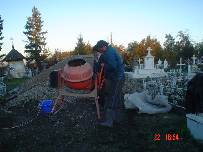 DSC02600 - Foto CIMITIR ALEI PORTI CLOPOTNITA 2010 Noembrie