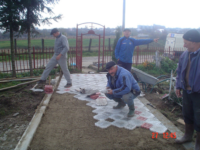 DSC02651 - Foto CIMITIR ALEI PORTI CLOPOTNITA 2010 Noembrie