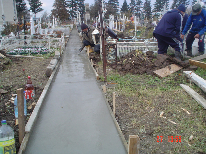 DSC02659 - Foto CIMITIR ALEI PORTI CLOPOTNITA 2010 Noembrie