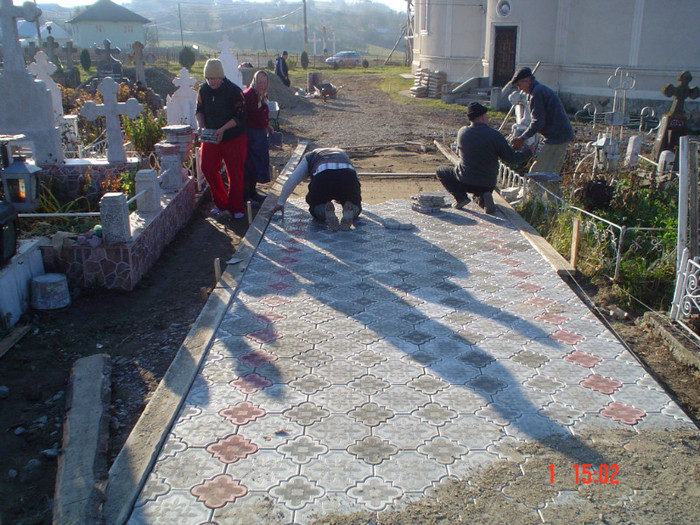 DSC02759 - Foto CIMITIR ALEI PORTI CLOPOTNITA 2010 Noembrie
