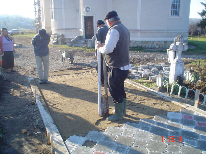 DSC02765 - Foto CIMITIR ALEI PORTI CLOPOTNITA 2010 Noembrie