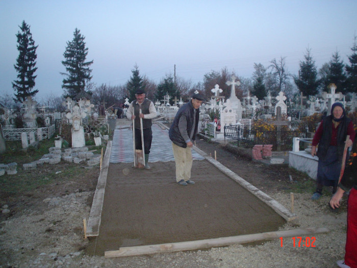 DSC02771 - Foto CIMITIR ALEI PORTI CLOPOTNITA 2010 Noembrie