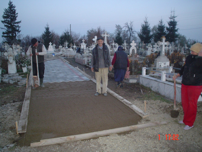DSC02772 - Foto CIMITIR ALEI PORTI CLOPOTNITA 2010 Noembrie